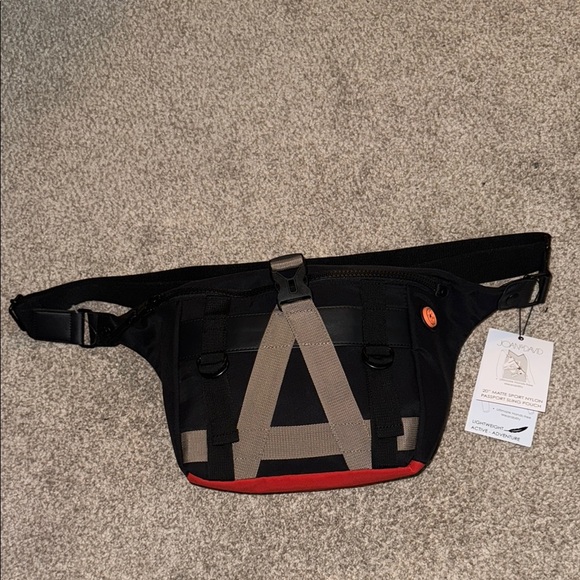 Joan & David Unisex 20" matte sport nylon passport sling pouch - Picture 4 of 9